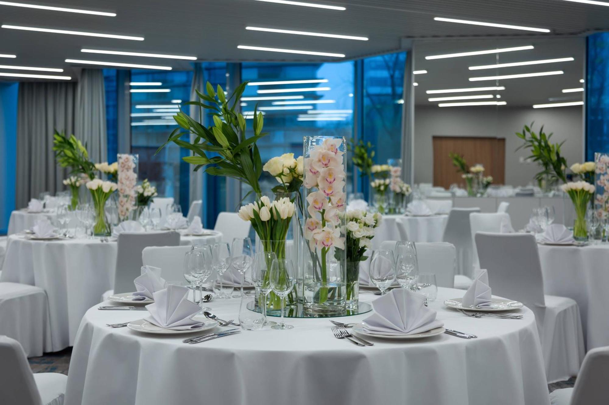 Courtyard By Marriott Bucharest Floreasca Luaran gambar