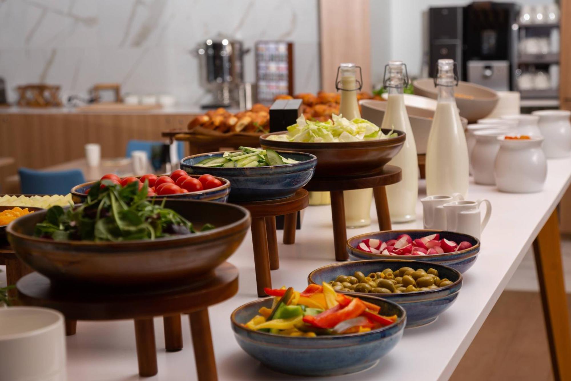 Courtyard By Marriott Bucharest Floreasca Luaran gambar