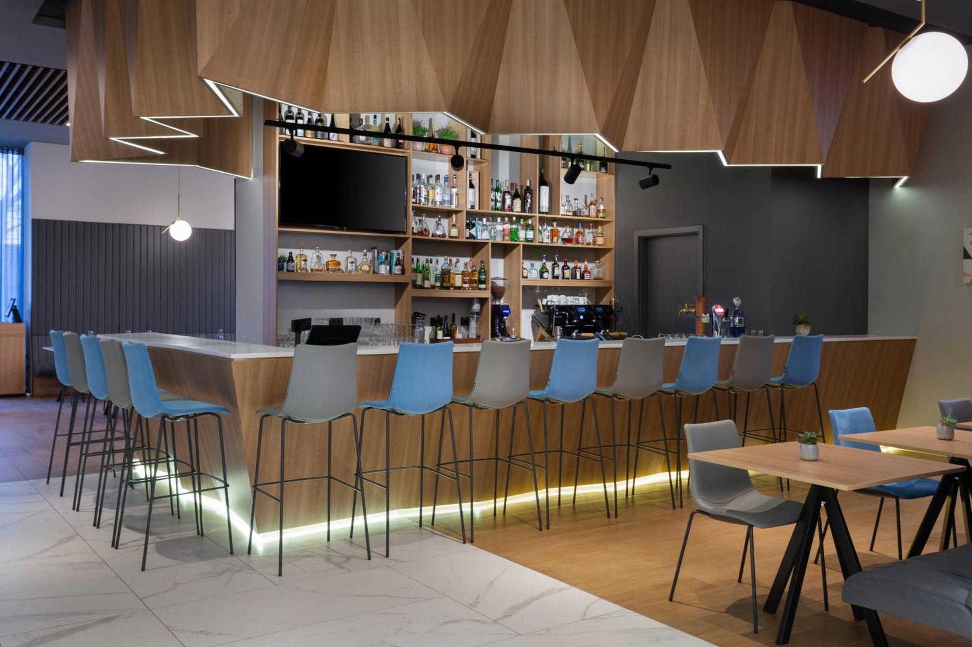 Courtyard By Marriott Bucharest Floreasca Luaran gambar